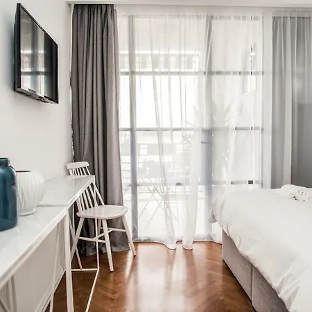 Retro Living Split